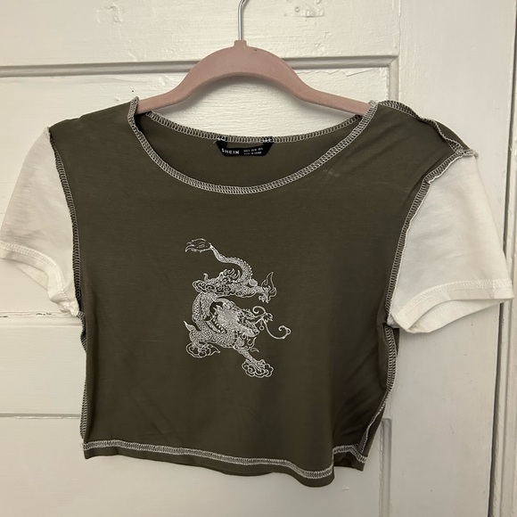 Cropped Tee Shirt with Dragon Design - Picture 1 of 2